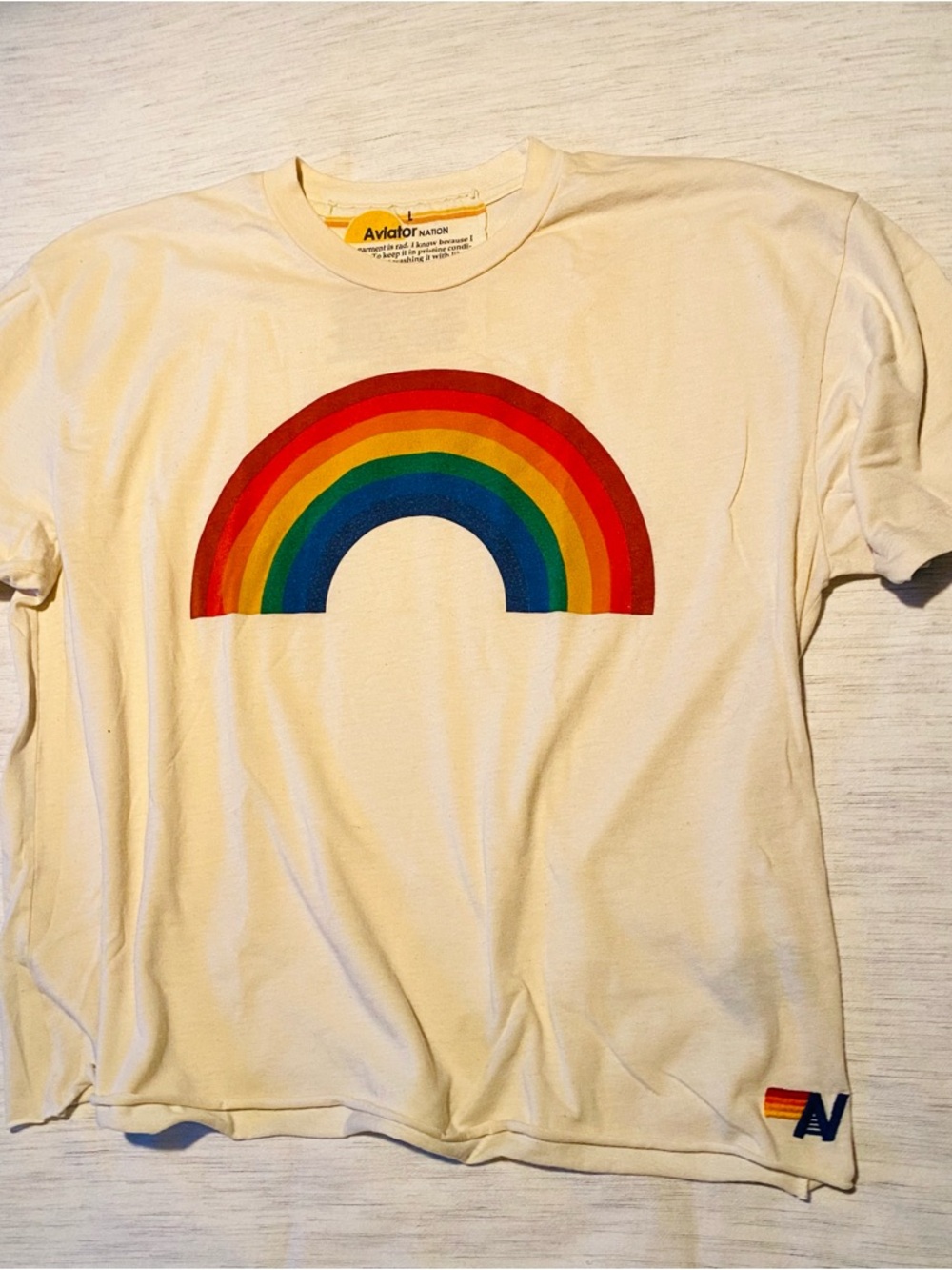 Aviator Nation Womens Ivory
Rainbow Logo Crew Neck Graphic
Tee Shirt, Size L